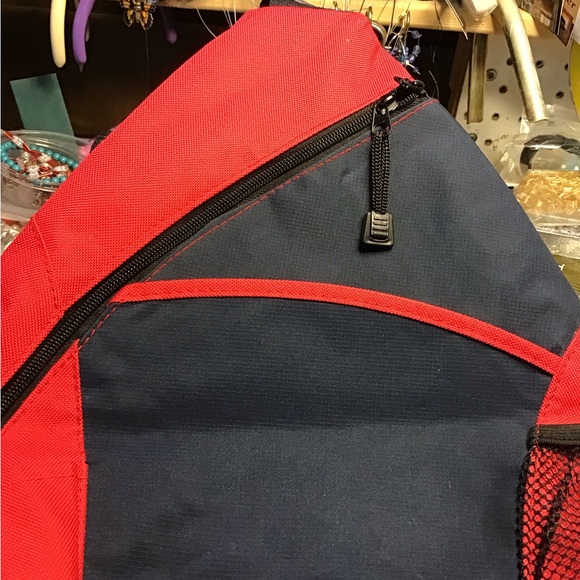 Unisex Zippers bucket over the shoulder bag black, red, blue 1 strap backpack - Picture 8 of 11